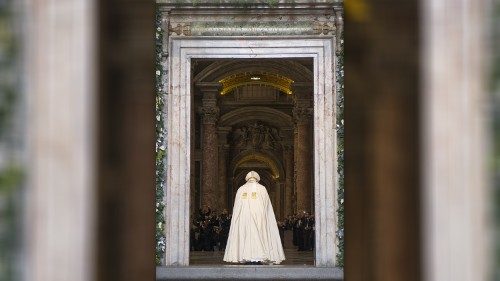 Ouverture de la Porte Sainte pour le Jubilé de la Miséricorde le 8 décembre 2015.