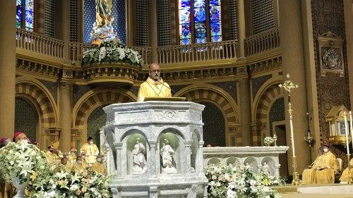 Bishop Allwyn DSilva, Adjunct-Secretary of the FABC, reading the closing message 