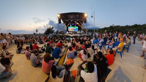 La noche conclusiva del Genfest 2024 en la región Calabria, en Italia.