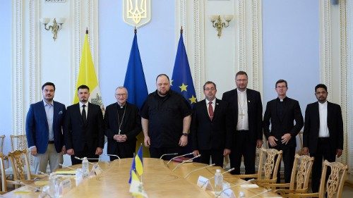 Il cardinale Parolin alla Verkhovna Rada (Parlamento Ucraino)