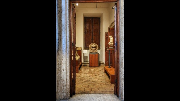  The Giovanni Barracco Museum of Ancient Sculpture in Rome. Photo by Anna Poce.